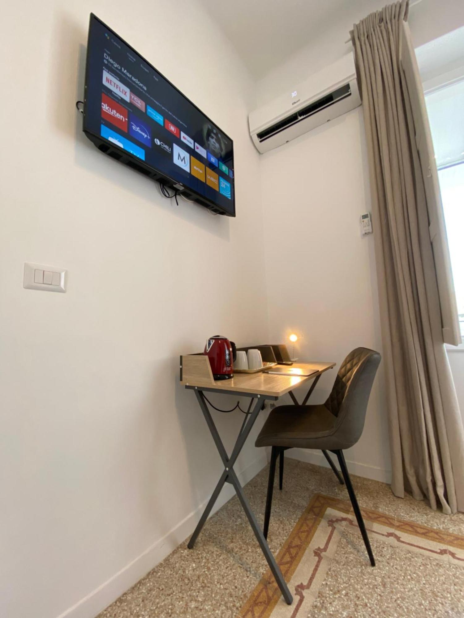 Conte Cavour Apartment Bari Exterior photo