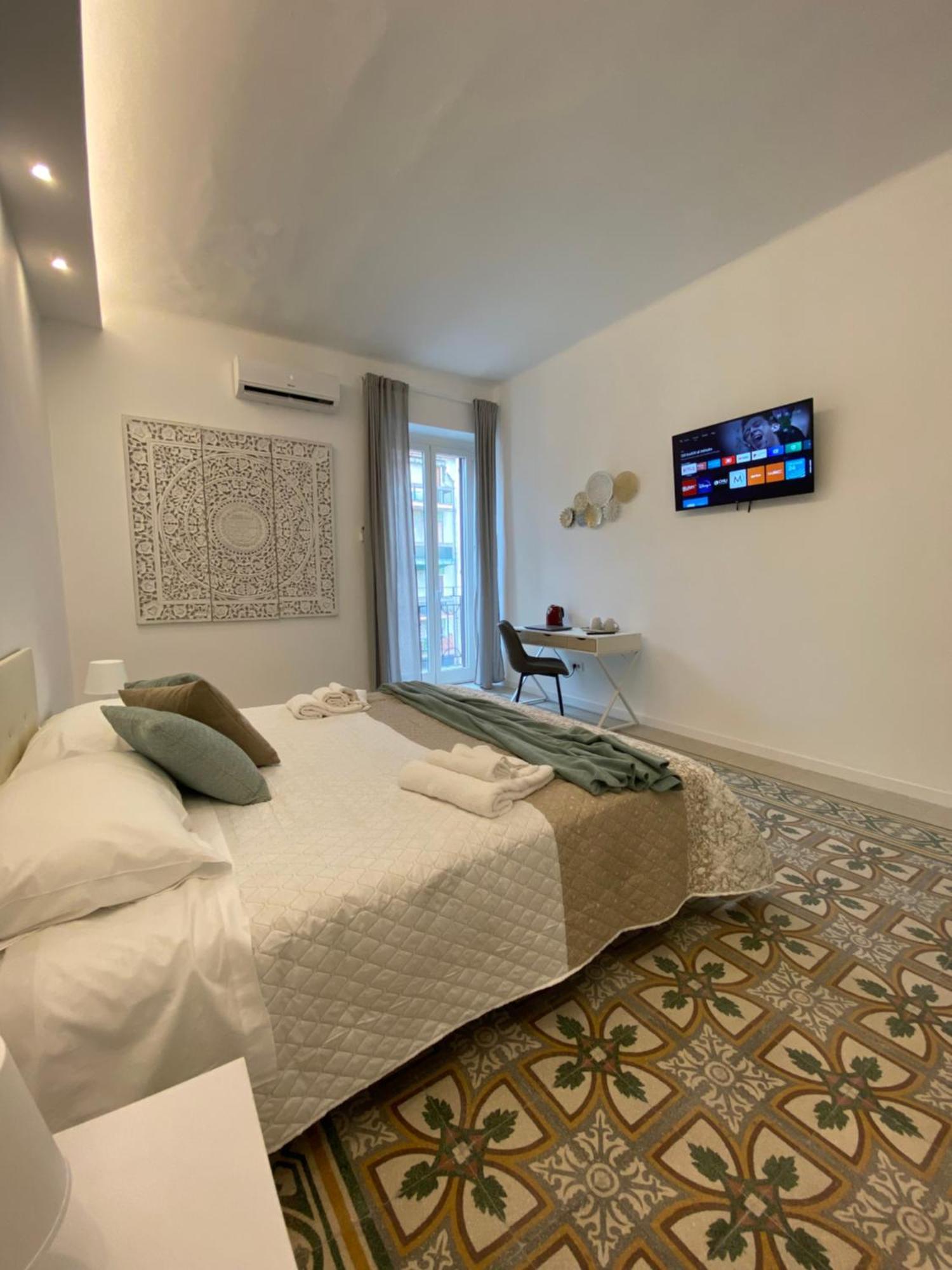 Conte Cavour Apartment Bari Exterior photo